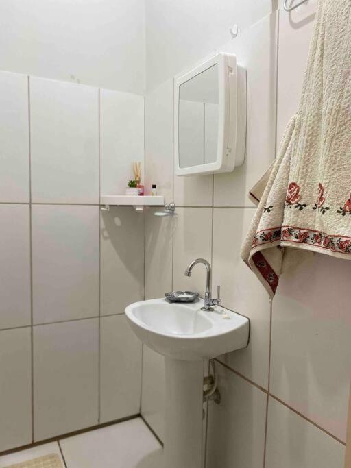 Kitnet Moderna, Confortavel , Climatizada E Linda 7A Montes Claros Exteriör bild